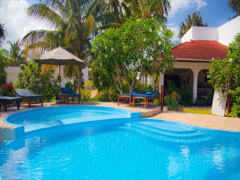 Flame Tree Hotel