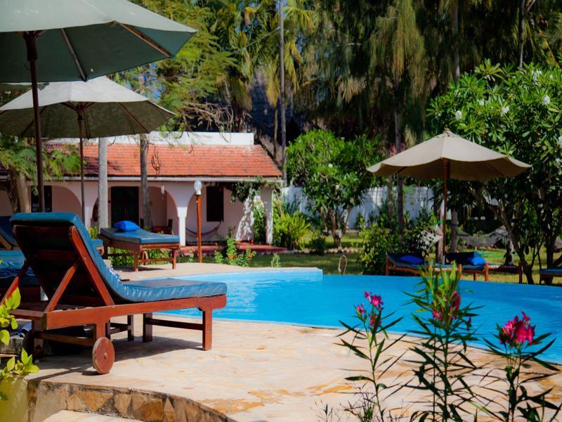 Flame Tree Hotel